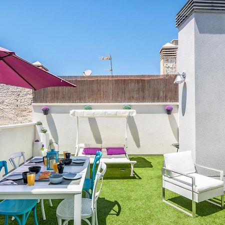 Atico Con Terraza Ac 1Hab En El Centro Y Piscina Comunitaria Apartman Málaga Kültér fotó