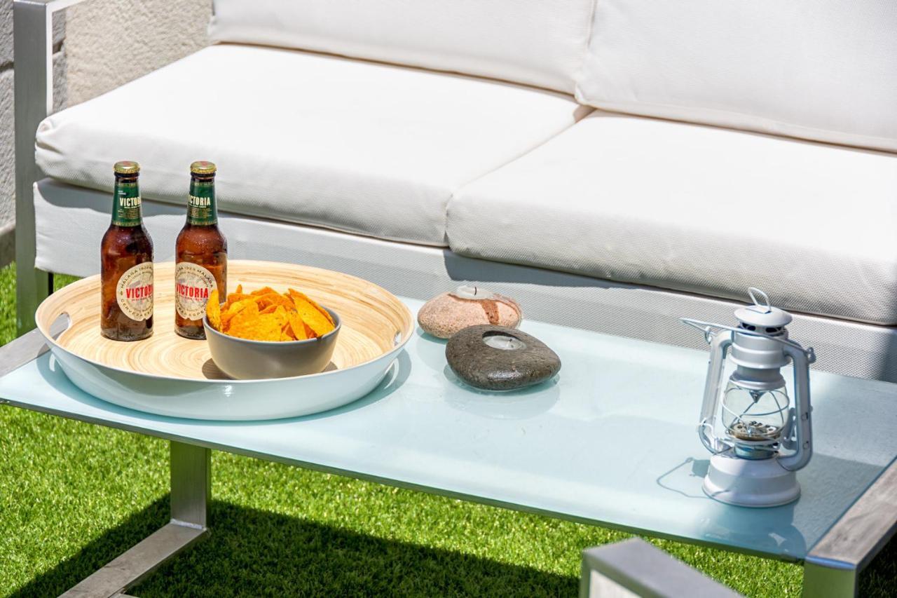 Atico Con Terraza Ac 1Hab En El Centro Y Piscina Comunitaria Apartman Málaga Kültér fotó