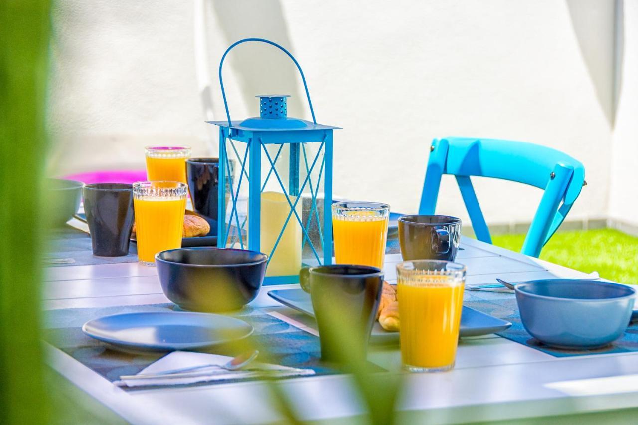 Atico Con Terraza Ac 1Hab En El Centro Y Piscina Comunitaria Apartman Málaga Kültér fotó