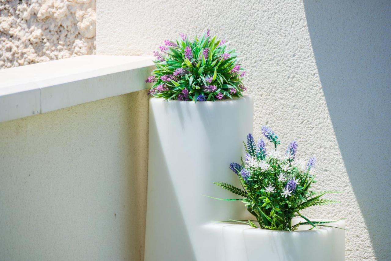 Atico Con Terraza Ac 1Hab En El Centro Y Piscina Comunitaria Apartman Málaga Kültér fotó