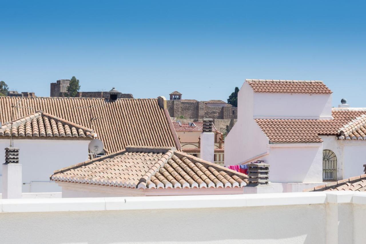 Atico Con Terraza Ac 1Hab En El Centro Y Piscina Comunitaria Apartman Málaga Kültér fotó